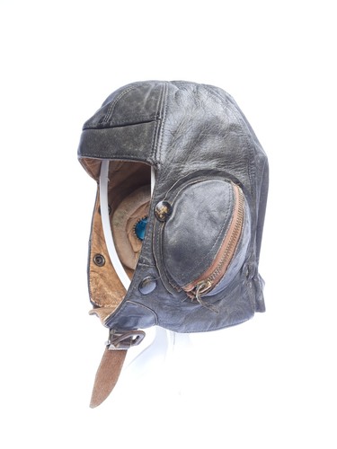 1940 type flying helmet - 1940, b