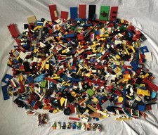 3 KG LOOSE LEGO BULK LOT + 10 MINIFIGURES. 3kg. BRICKS BOARDS CITY, 1 BK10