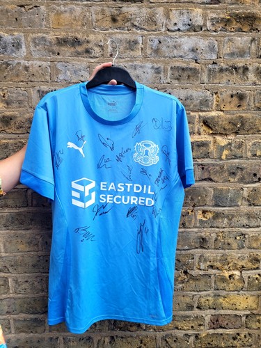 Leyton orient signed - leyton,