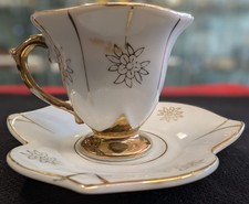 Set of 6 Vintage Porcelain Demitasse Cups & Saucers – Gold Gilded Floral Design