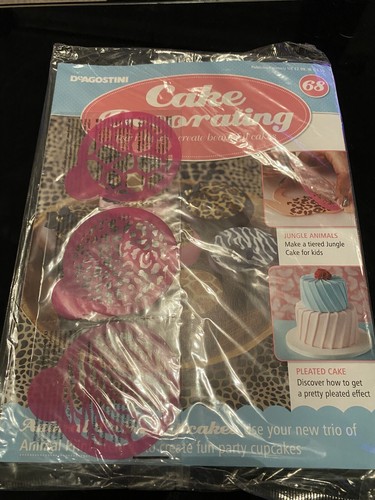 Sealed deagostini cake - deagostini,
