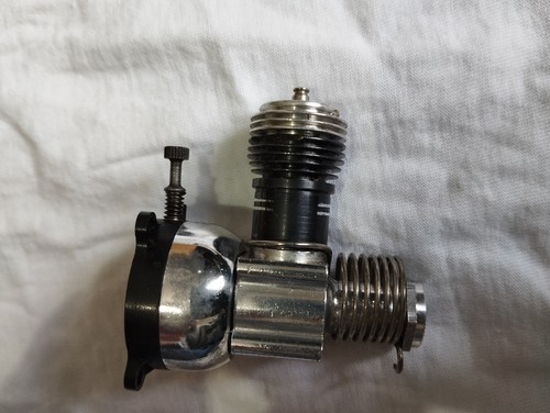 Cox baby bee 049 - engine, with