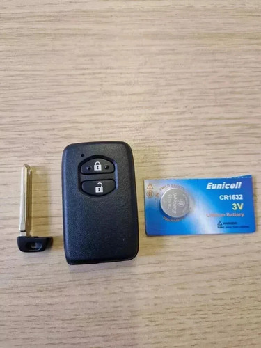 Toyota prius plus - ,, iq