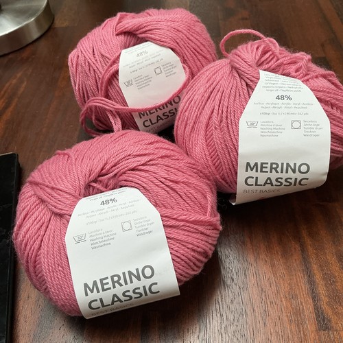 Merino classic katia yarn - by,