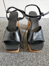 Primark - Black, high heel, wood effect sole/platform strappy sandals - UK5/EU38