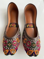 Ladies/women Brown Embroidered Fancy Khussa/Shoe Size UK 6 (Asian 9)