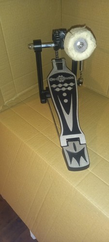 Bass drum pedal - drum, (gear