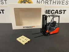 ROS 1:24 SCALE TOYOTA TRAIGO