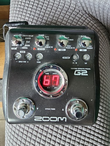 Zoom guitar effects pedal - pedal,