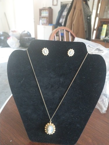 Cameo necklace and - and, earring