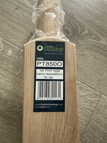 Oak full spigot newel post - oak,