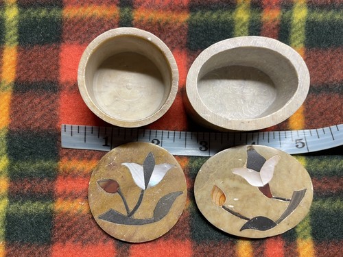 Pretty set 2 - pretty, carved
