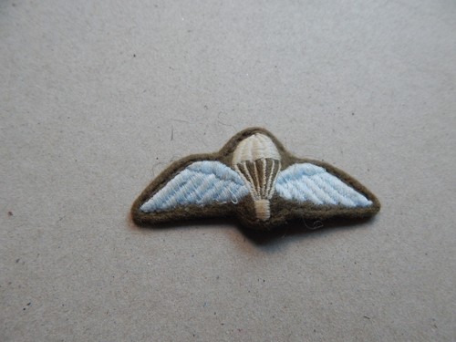 British parachute jump wing - british,