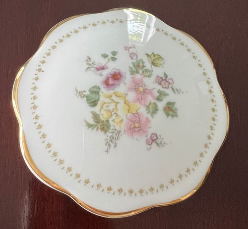 Wedgewood mirabelle bone - bone, china