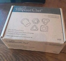 ? ? The PAMPERED CHEF FRUIT & CHEESE CUTTER NEW ??