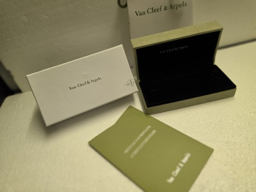 Authentic van cleef - van,