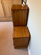 Ducal pine chest of drawers