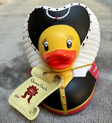 Queen duck plastic - queen,