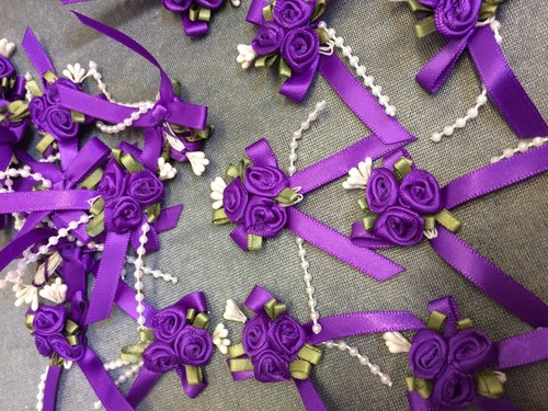Pearl satin ribbon - buds, &