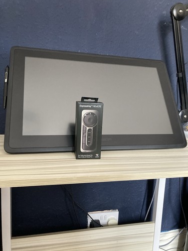 Wacom cintiq drawing tablet - 22,