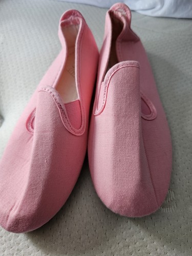 Girls pink shoes size - uk, 13