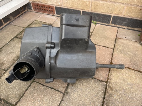 Skoda fabia mk2 airbox - skoda, 1.6