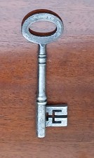 LARGE ANTIQUE  IRON DOOR KEY