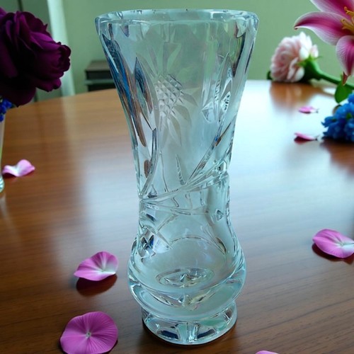Hand cut vintage crystal - hand,