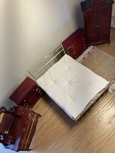 Doll house bedroom - doll's,