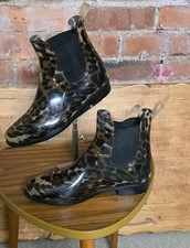 Womans Leopard Print