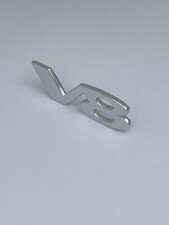 HZA4701 - V8 BADGE, ROVER, MGBGT V8, TR8 HIGH QUALITY SILVER V8 BADGE HZA4701