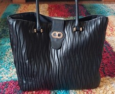 MATALAN BLACK  RUFFLE