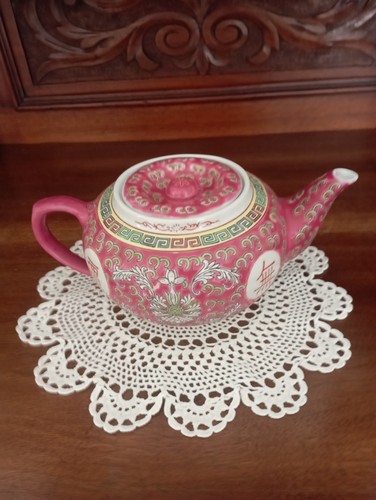 Famille rose medallion - rose, small