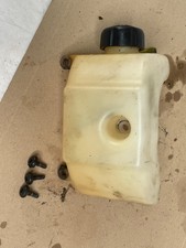 Ryobi Petrol hedge Trimmer RHT2660DA Fuel tank with screws