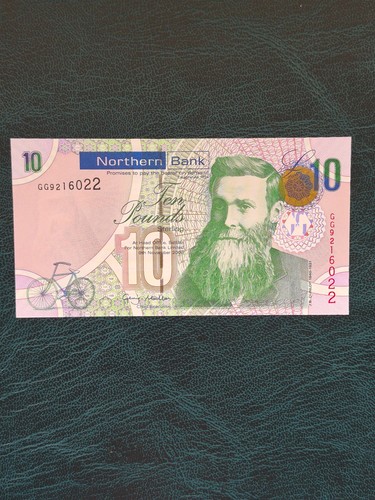 Ten pound note 10 - pound,