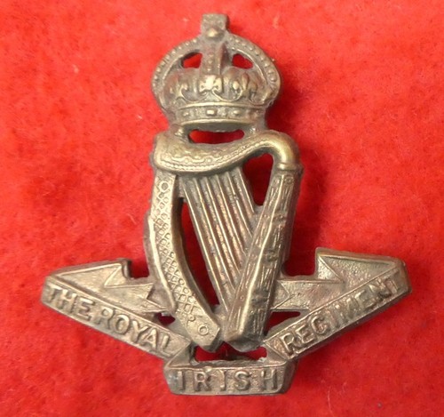 Royal irish regiment cap badge - royal,