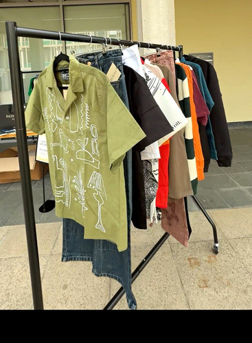 Mixed clothing job - clothing, lot