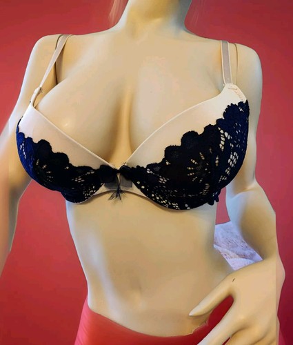 Underwired bra with - , by