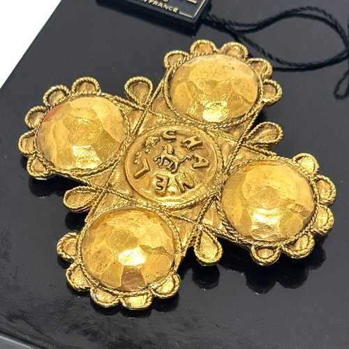 Chanel 1184 lion - chanel,