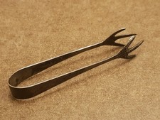 Vintage 1939 Hallmarked Sterling Silver Viners Claw Shaped Small Sugar Tongs