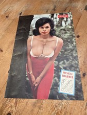 Parade Glamour Magazine Colour