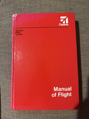 Manual flight cessna pilot - of,
