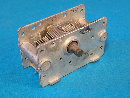 225pf air dilectric - air, variable