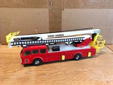 Corgi 1126 Simon Snorkel