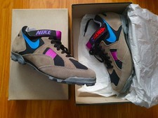 NOS NIB 90s Vintage Nike NGUBA