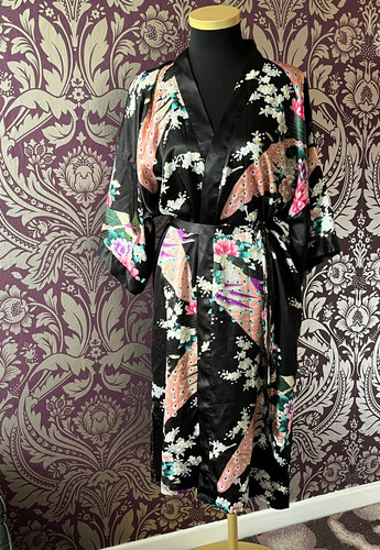 Vintage oriental village silk - vintage,