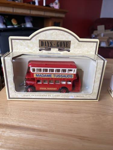 Days gone buses items - gone,