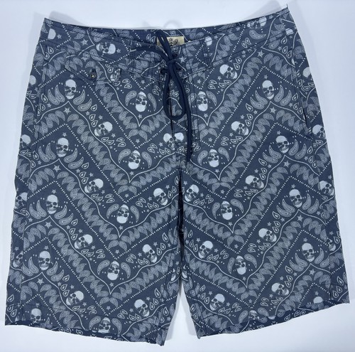 Juicy couture skull - couture, paisley