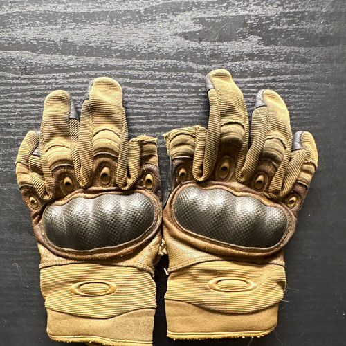 Genuine oakley gloves cut - genuine,