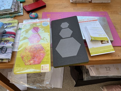 Accuquilt hexagon die - hexagon,